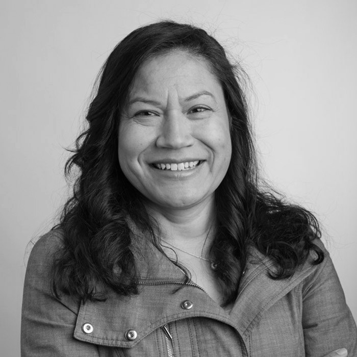 Maria Urbina - 区域销售经理